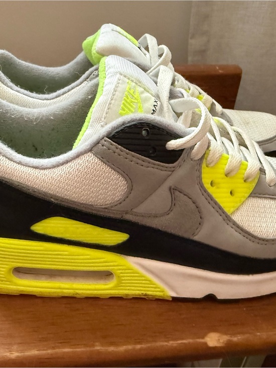 Nike Men\'s Grey and Neon Yellow Air Max 90 Athletic Sneakers main image 7